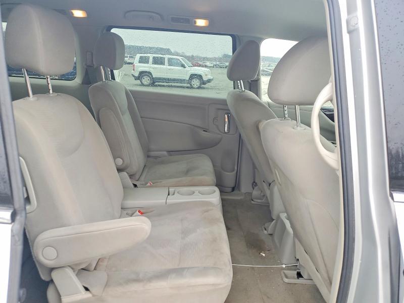 2014 Nissan Quest s
