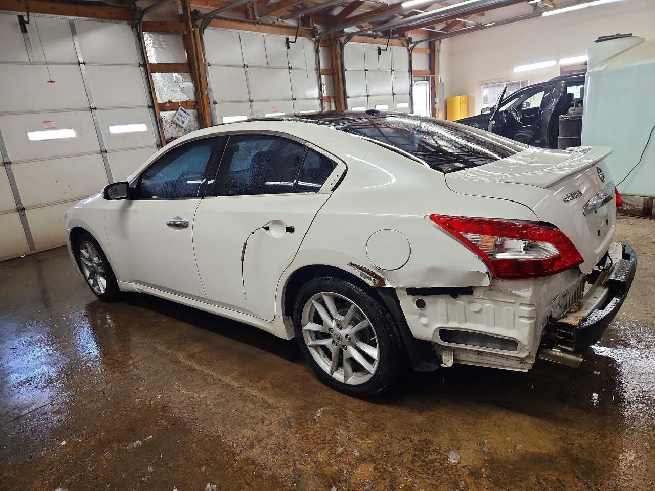2009 Nissan Maxima s