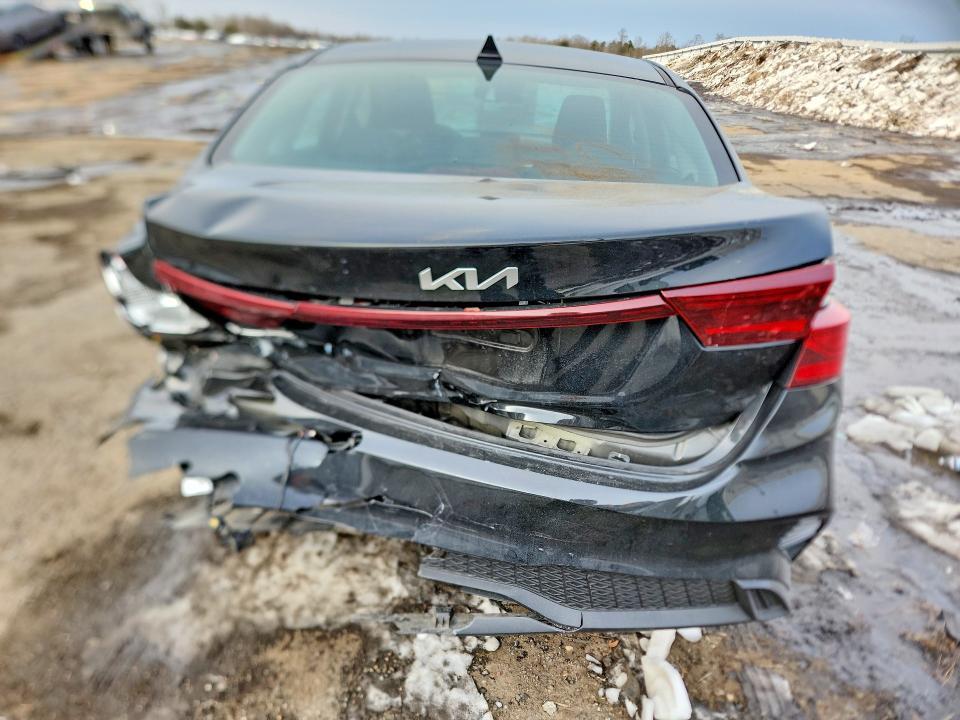 2024 KIA Forte lx