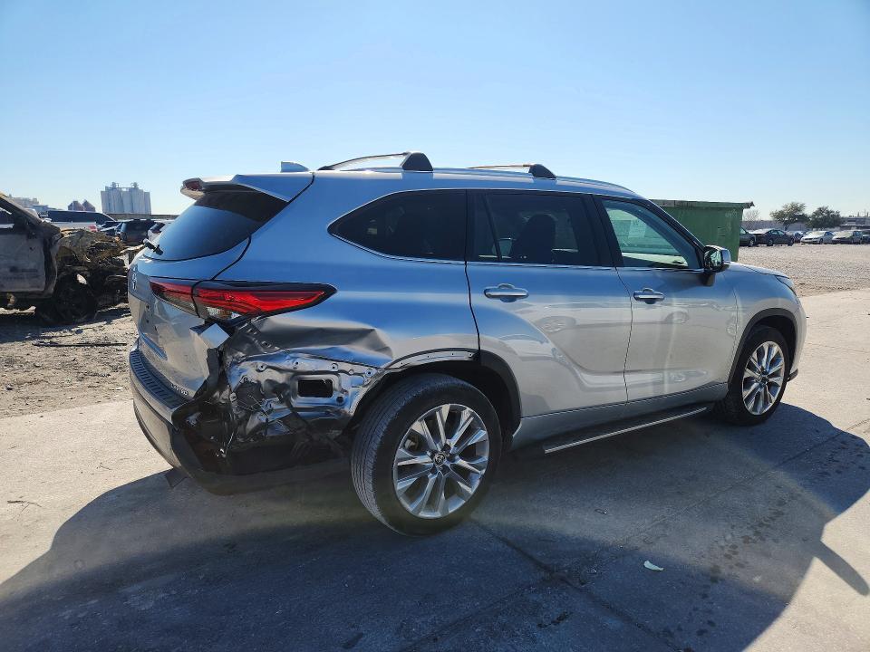2022 Toyota Highlander Limited