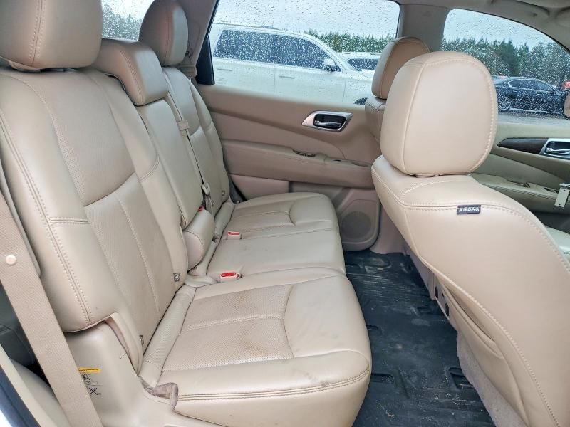 2017 Nissan Pathfinder s