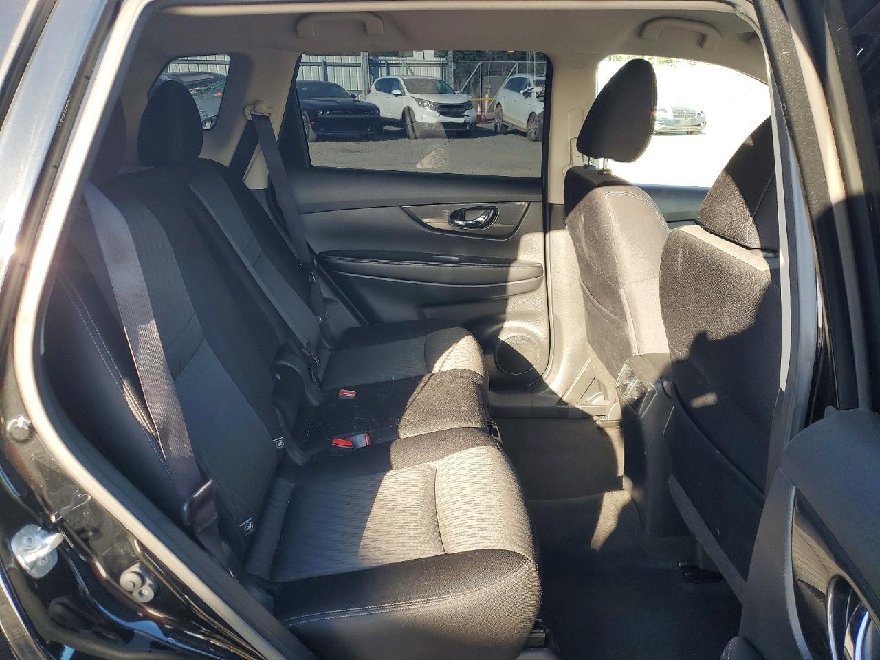 2017 Nissan Rogue s