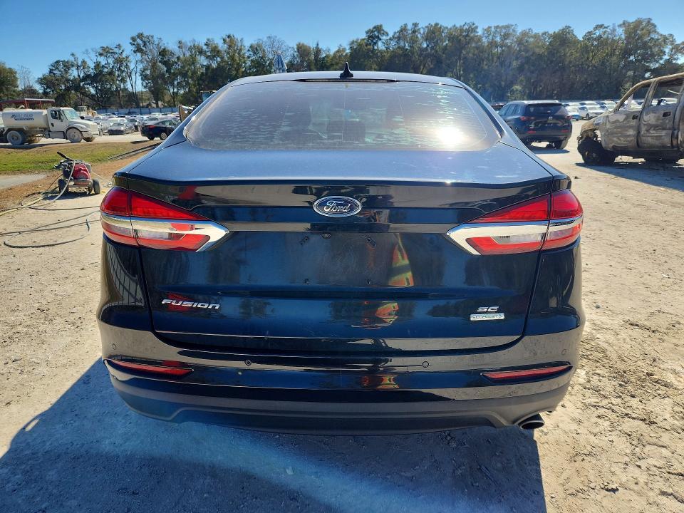 2019 Ford Fusion se