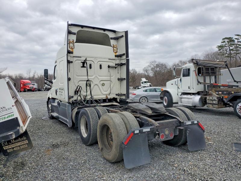 2019 Freigliner 2019 Freightliner Cascadia 116 Semi Truck