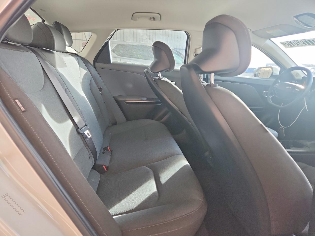 2025 KIA K4 lx