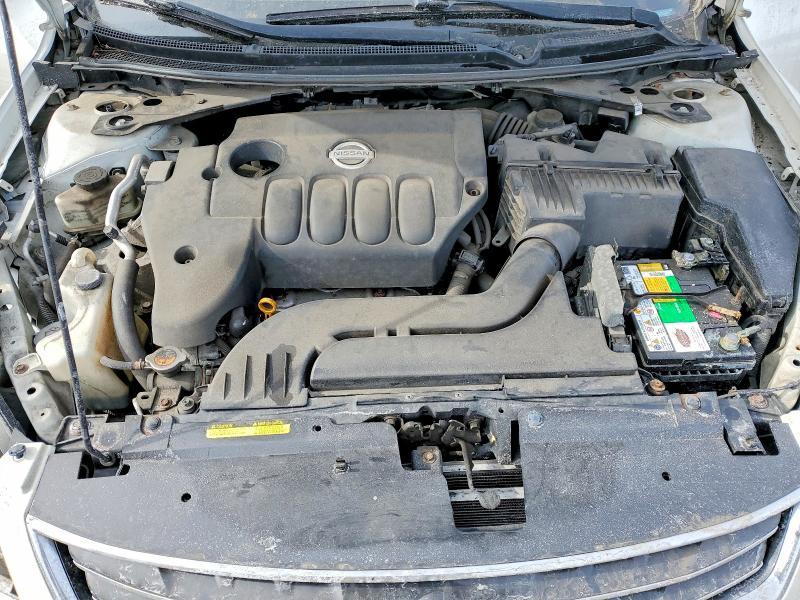 2012 Niss Altima Base