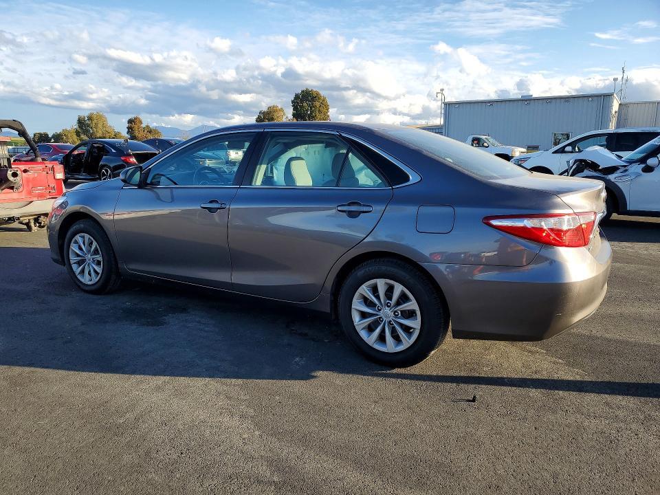 2017 Toyota Camry le
