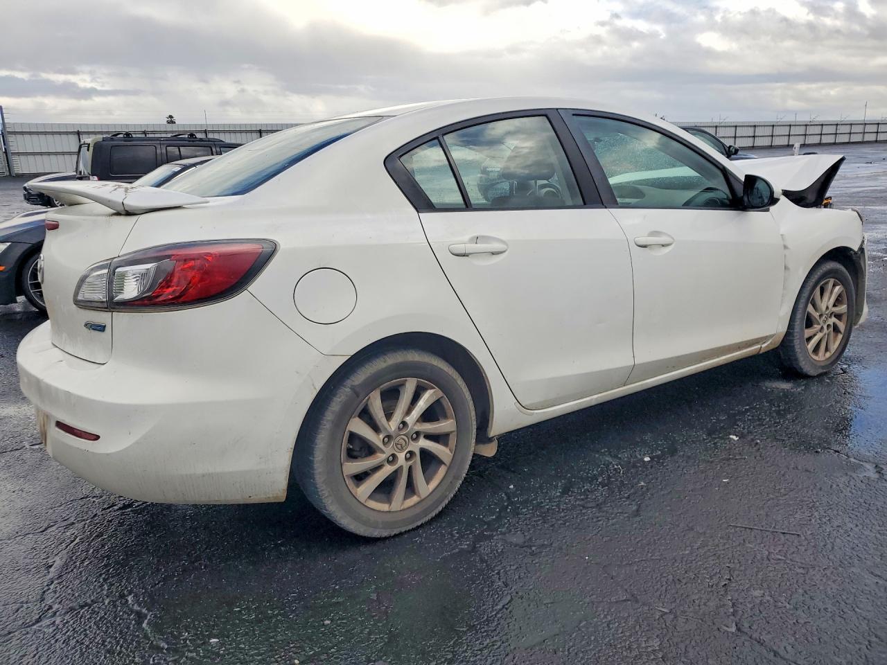 2012 Mazda 3 I