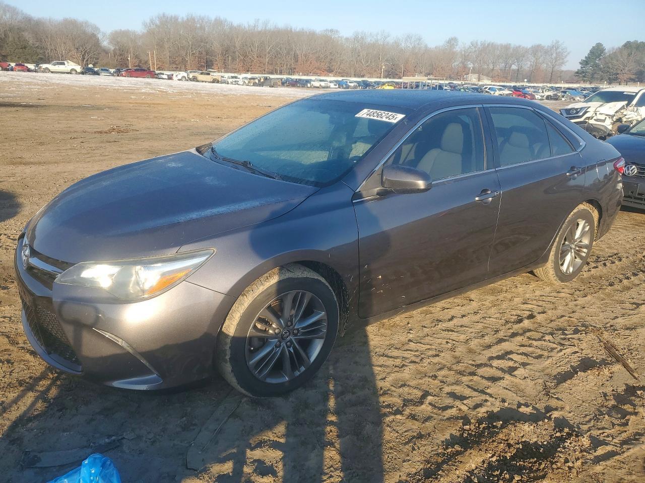 2016 Toyota Camry le