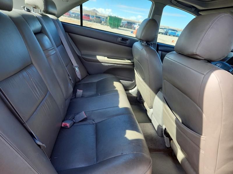 2002 Toyota Camry le