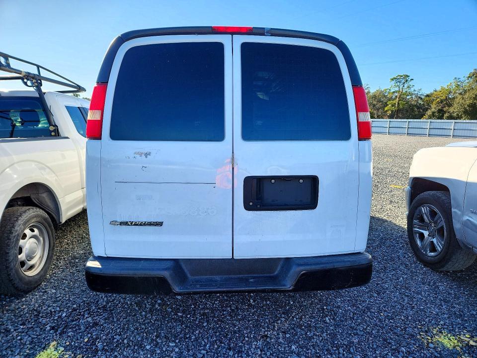 2017 Chev Express G2500