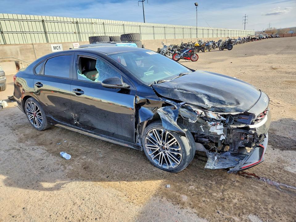 2023 KIA Forte gt
