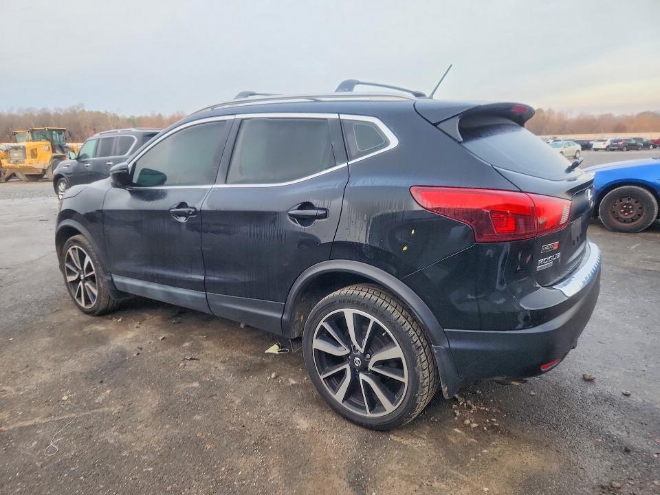 2017 Nissan Rogue Sport sl