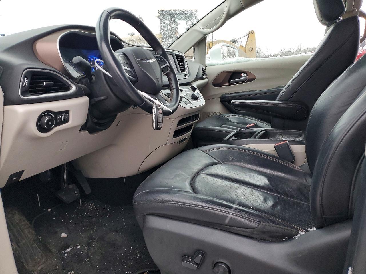 2018 Chrysler Pacifica Touring l