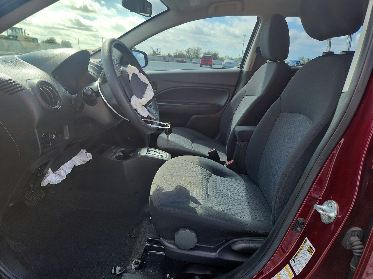 2020 Mitsubishi Mirage es