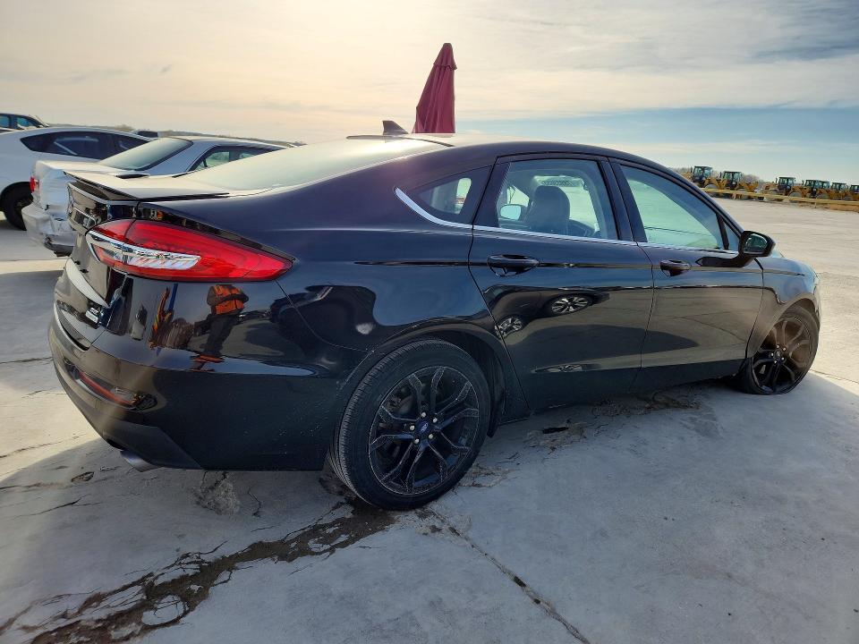 2019 Ford Fusion se