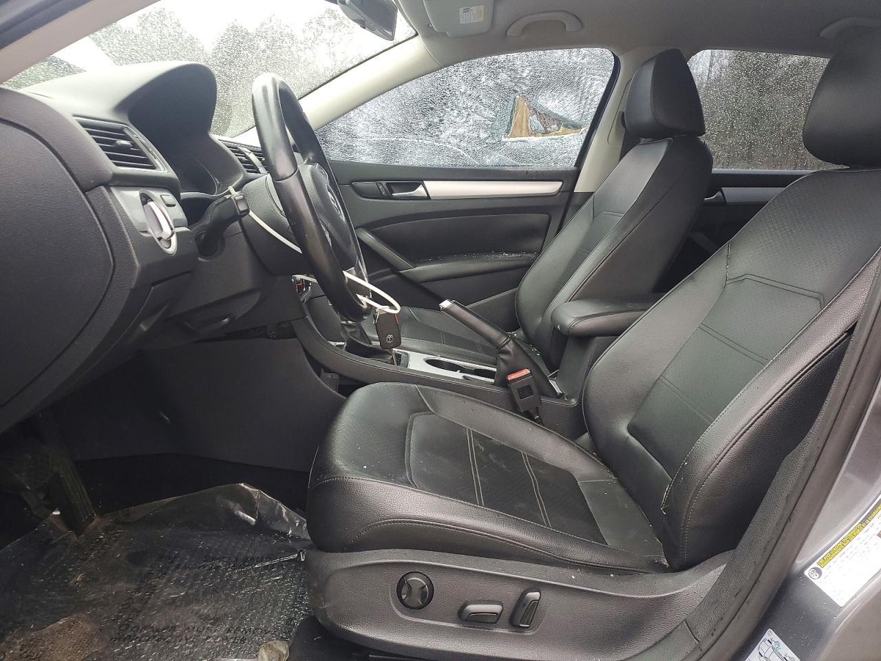 2013 Volkswagen Passat se