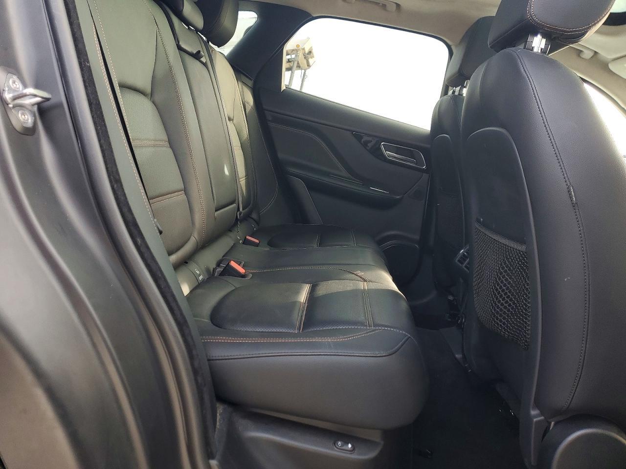 2019 Jaguar F-pace Prestige