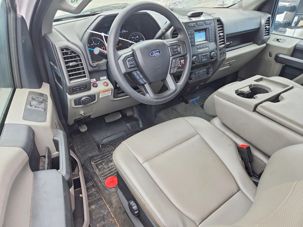 2022 Ford 550 Utility / Service Truck