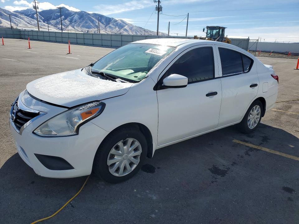 2016 Nissan Versa s
