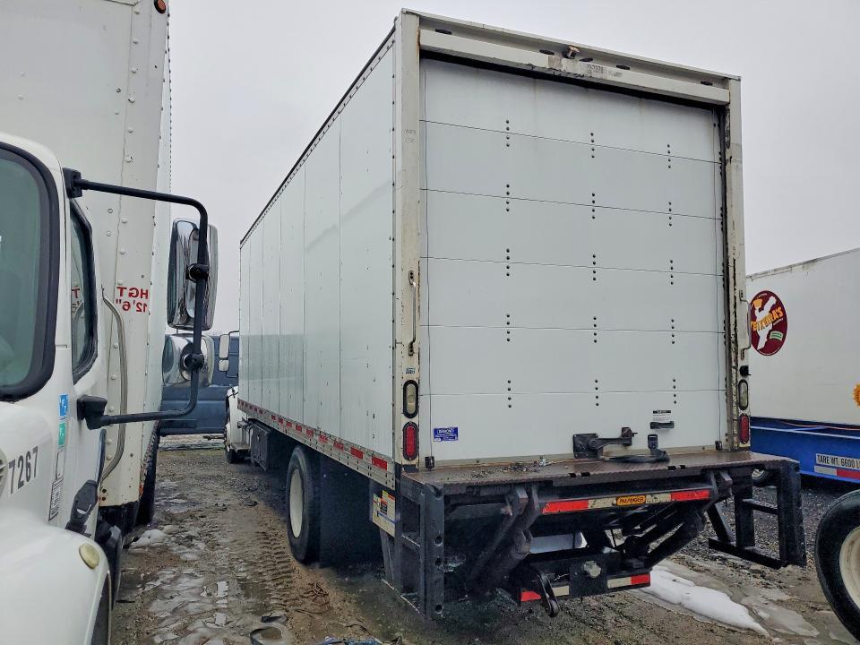 2015 Freightliner Business Class M2 box Truck
