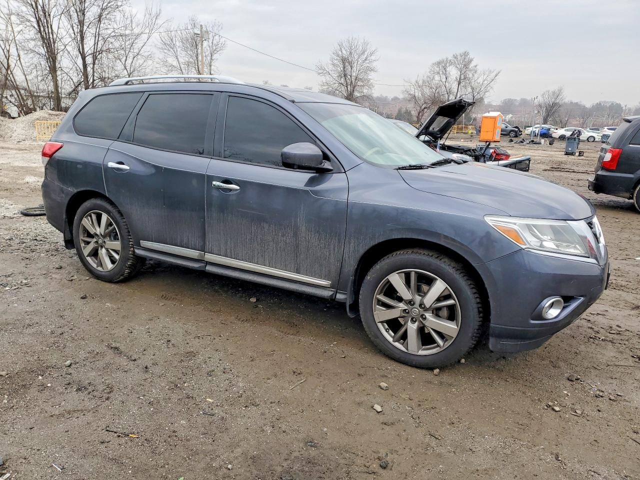 2013 Nissan Pathfinder s