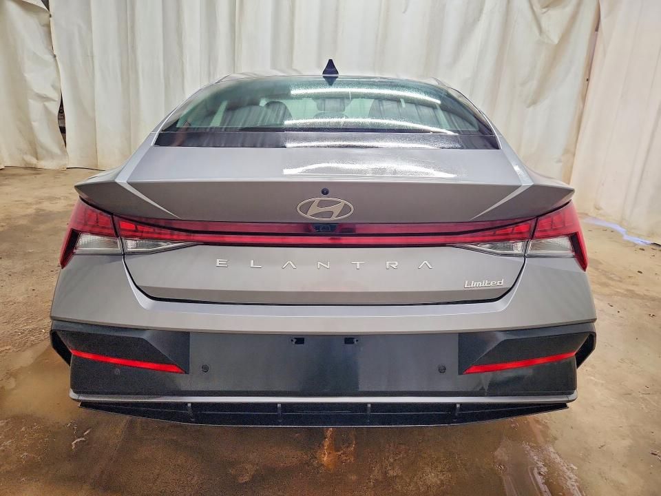 2024 Hyundai Elantra Limited