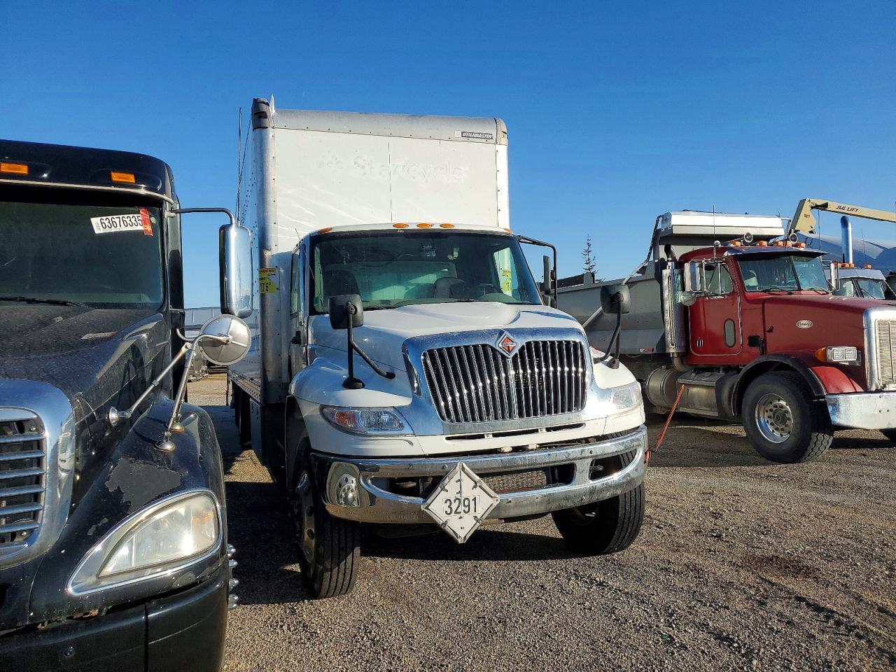 2019 International 4300 BOX Truck