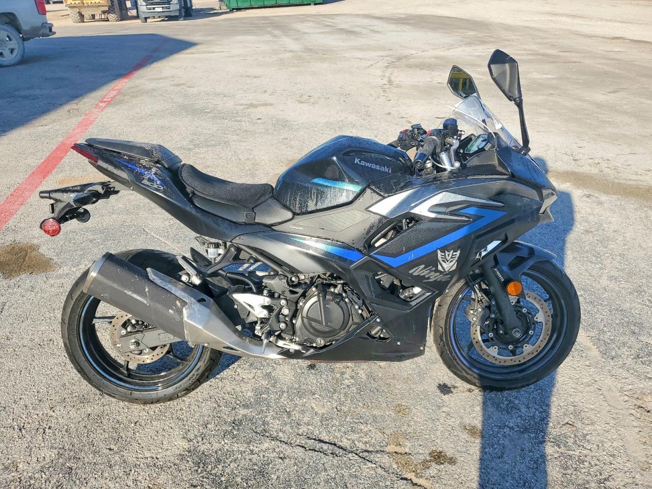 2025 Kawasaki EX500