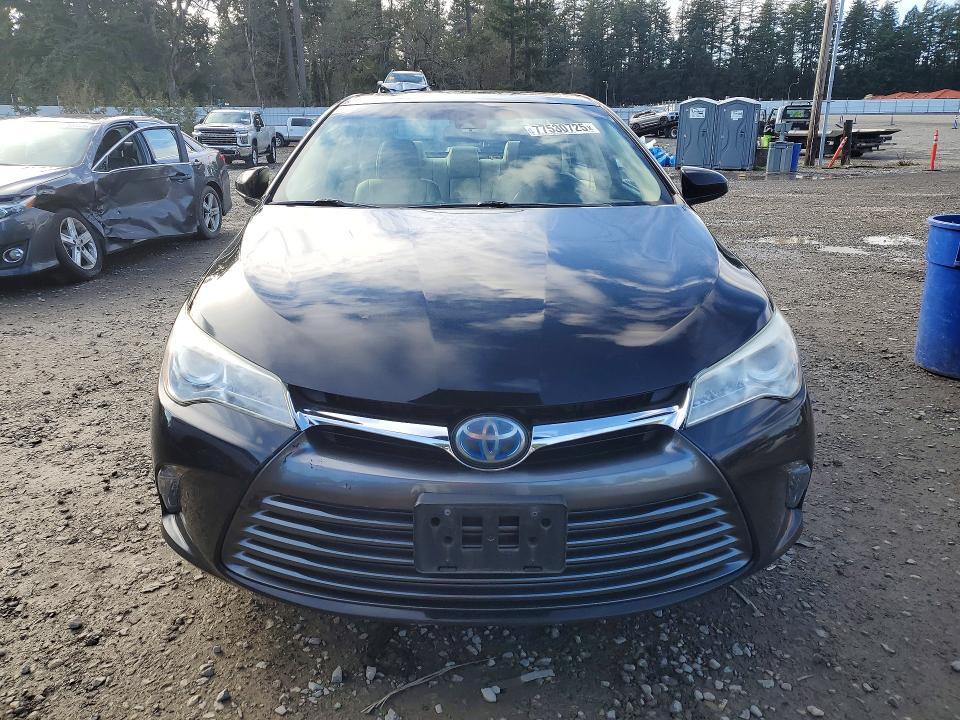 2017 Toyota Camry Hybrid