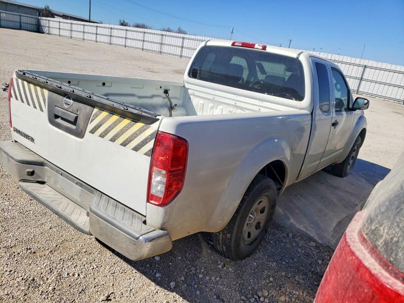 2015 Nissan Frontier s