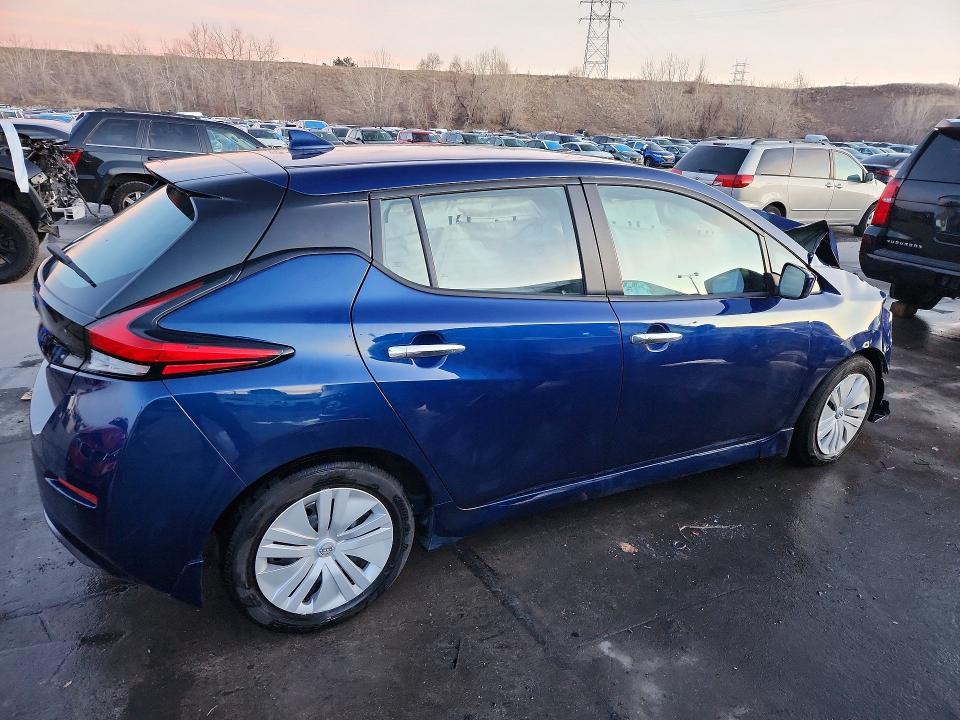 2025 Nissan Leaf s