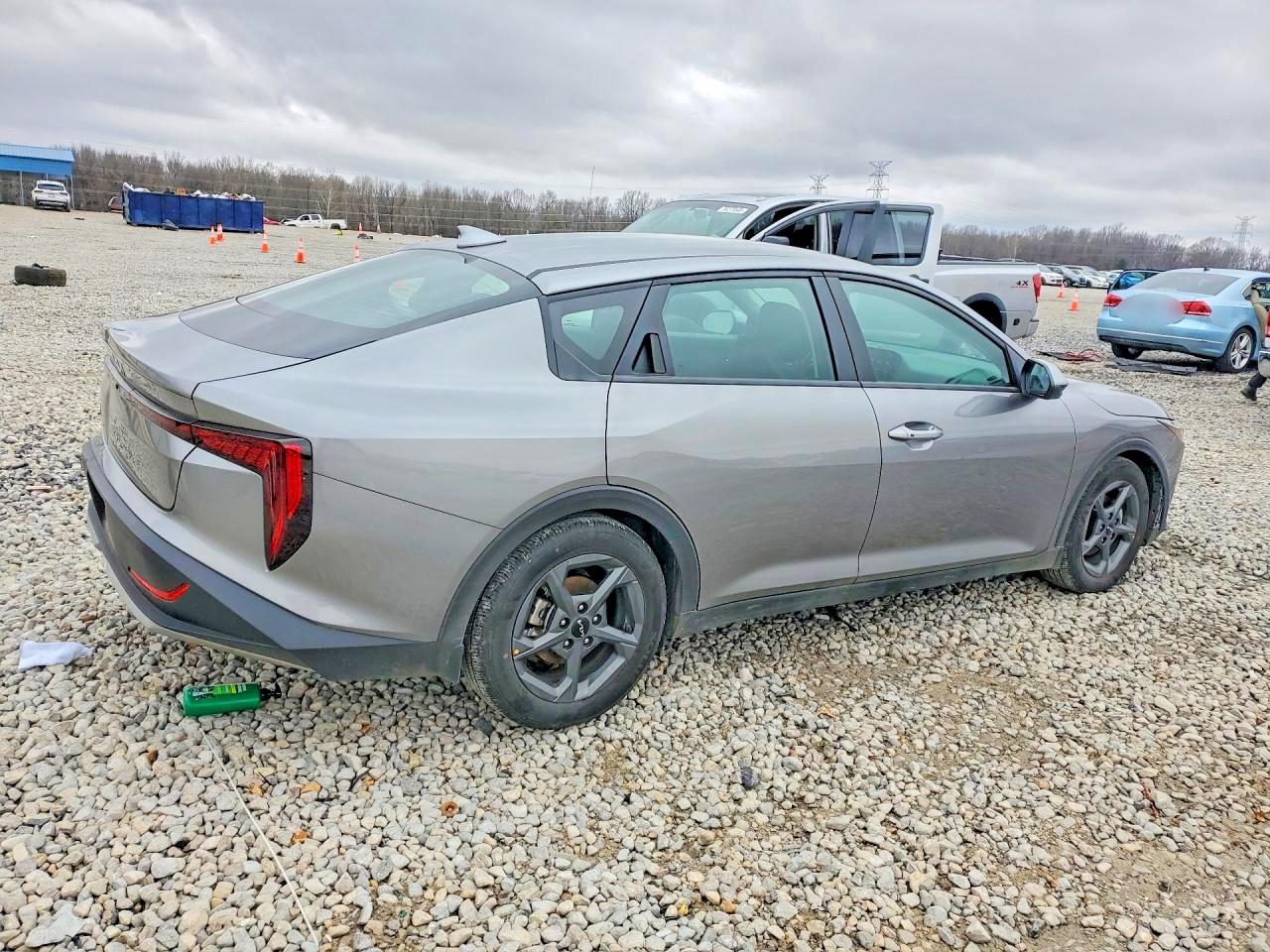 2025 KIA K4