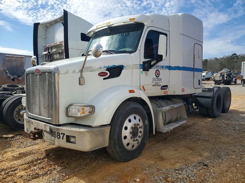 2015 Pntw 567-Semi Truck