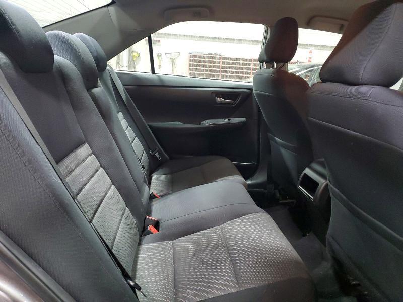 2015 Toyota Camry le