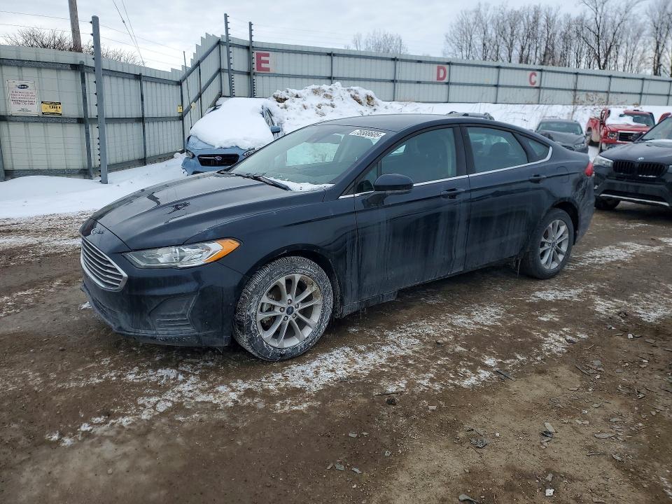 2020 Ford Fusion se