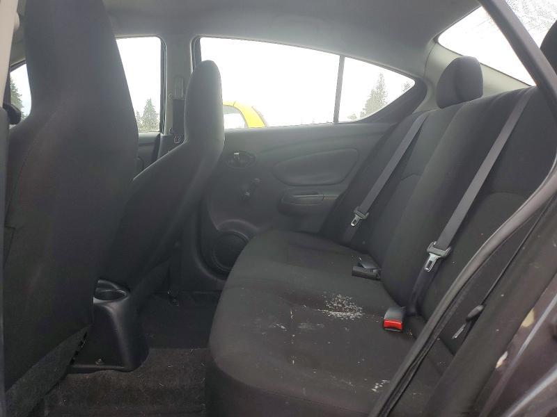 2015 Nissan Versa s