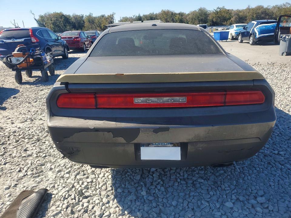 2013 Dodge Challenger sxt