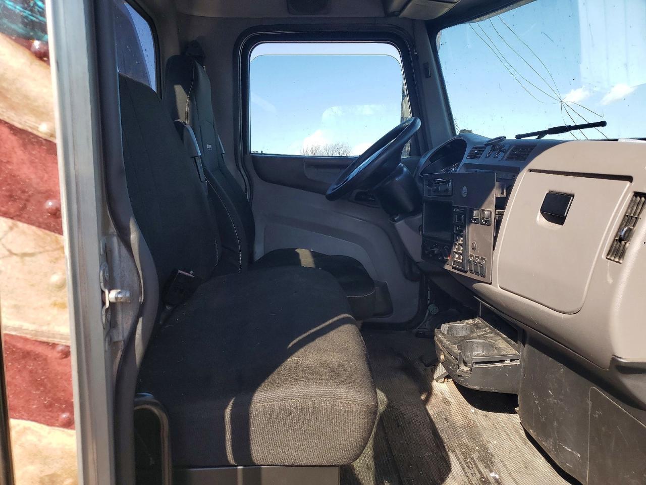 2020 Peterbilt 337 Rollback Truck