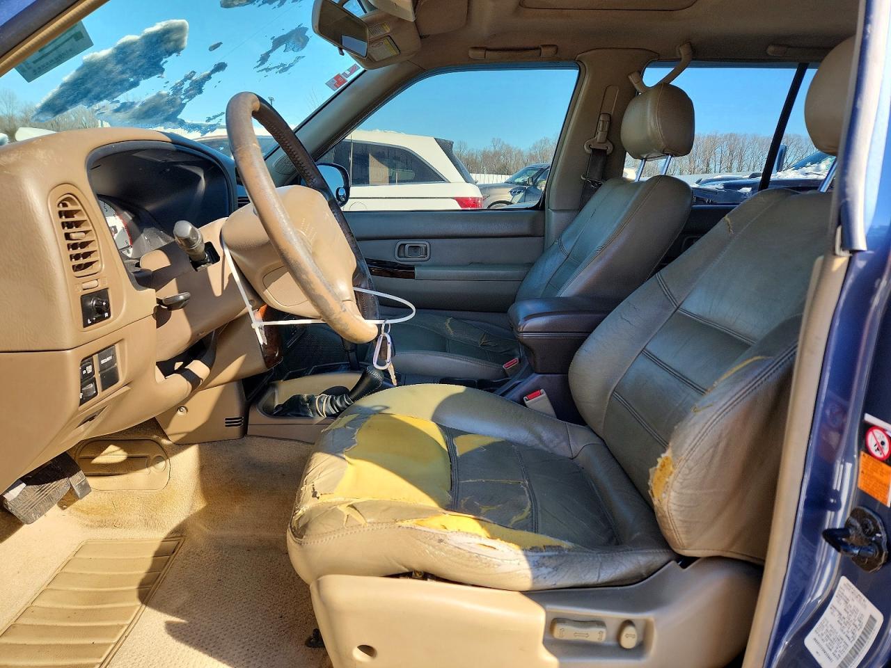 1999 Niss Pathfinder le