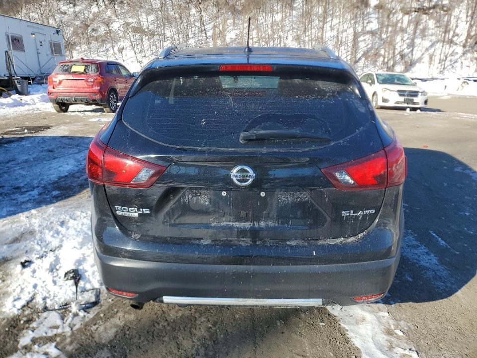2017 Nissan Rogue Sport sl
