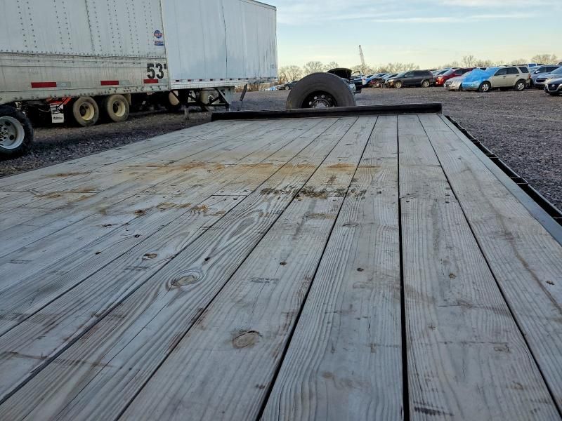 2025 Big Tex 14OE-22STA-S8BK Equipment Trailer