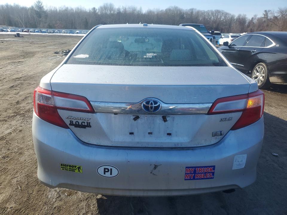 2014 Toyota Camry Hybrid xle