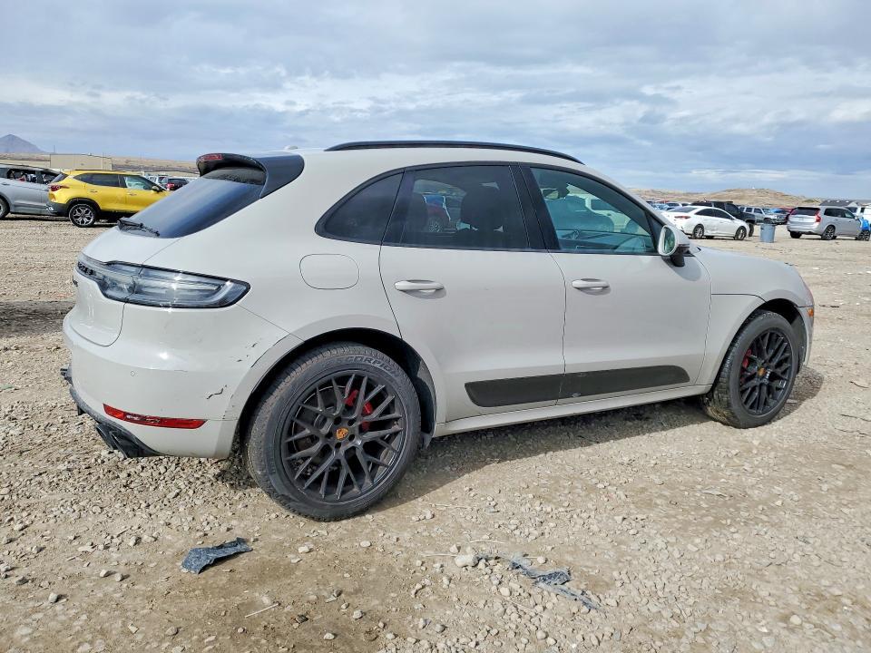 2021 Porsche Macan gts