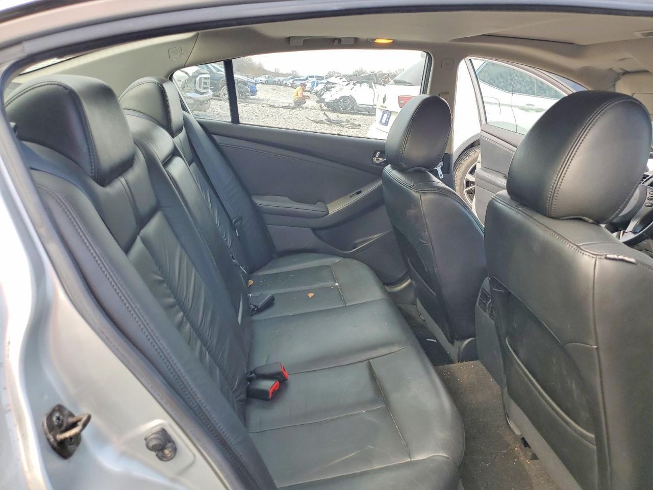 2010 Nissan Altima Base