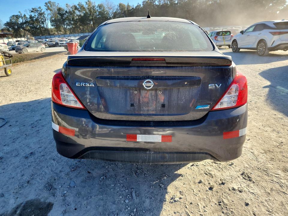 2015 Nissan Versa 1.6 sv