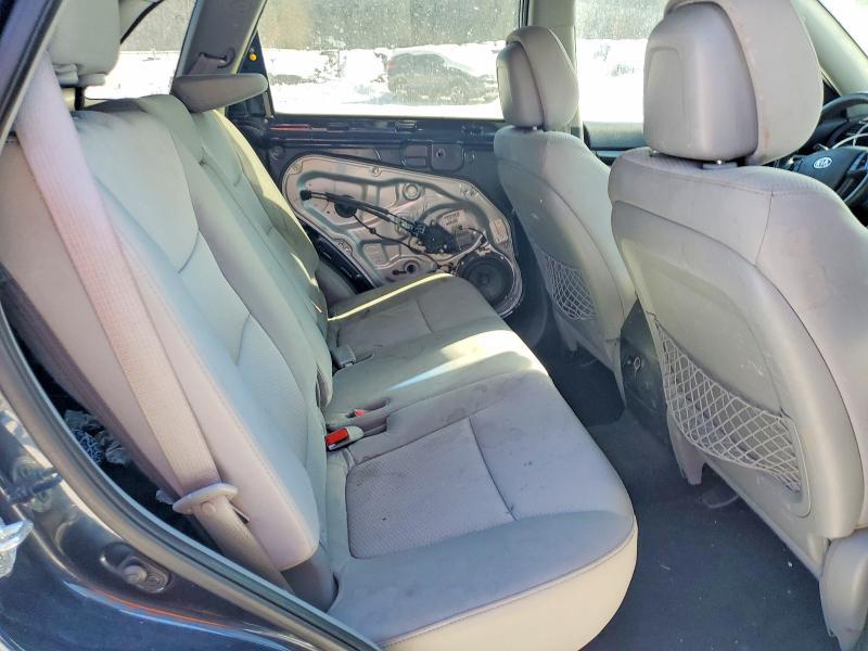 2013 KIA Sorento lx