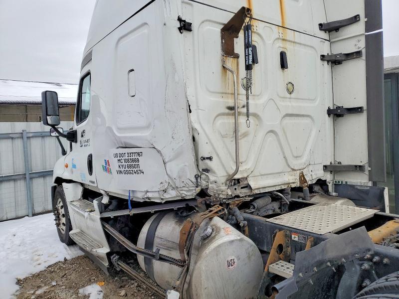 2016 Freightliner Cascadia 125 Semi Truck