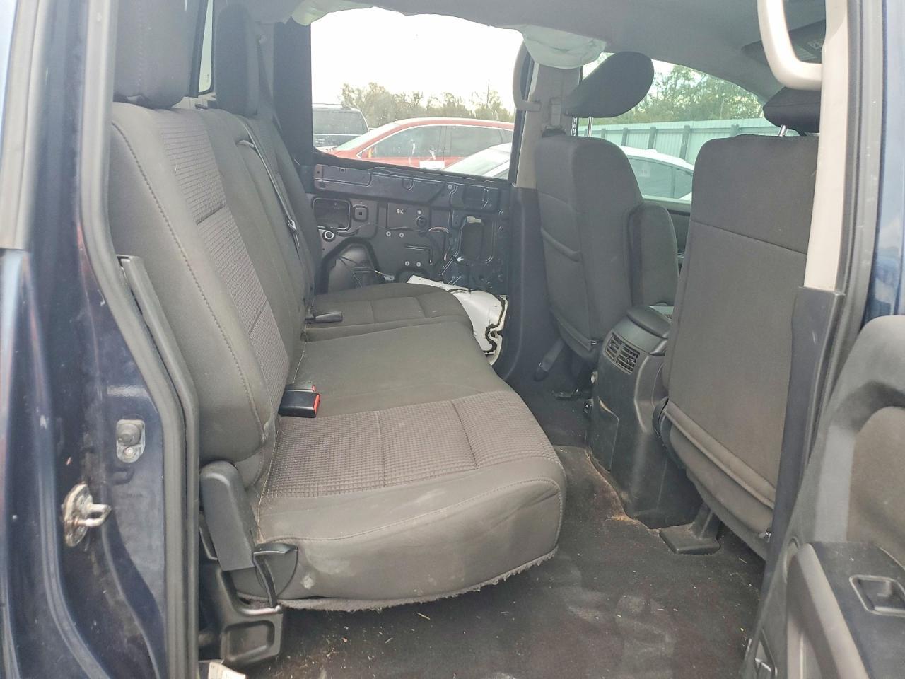 2015 Nissan Titan s