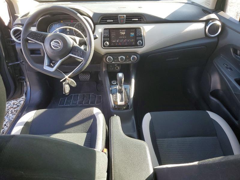 2020 Nissan Versa sv